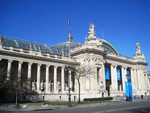 Grand Palais - on Avenue Churchill