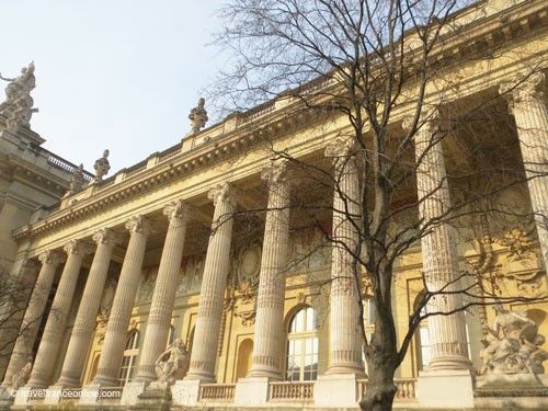 Grand Palais - Doric columns on Avenue Churchill