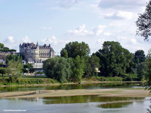 Chateau de Chaumont sur Loire - Fireplace with porcupine emblem