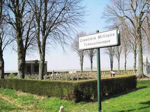 La Targette Czechoslovakian Memorial and cemetery