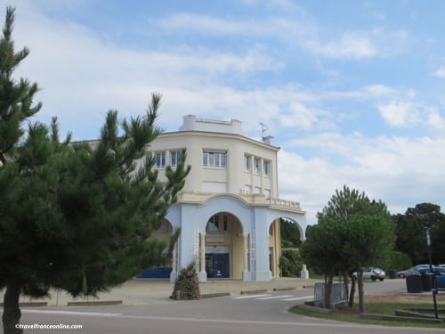 Les Sables d'Or Art Deco architecture