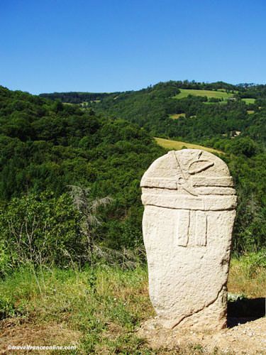 Statues-Menhirs - Aveyron - Pousthomy