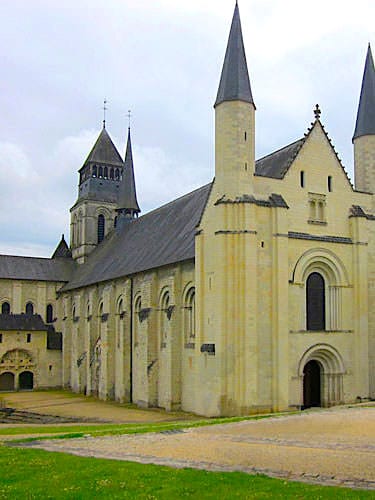 Fontevraud Abbey - Dome church