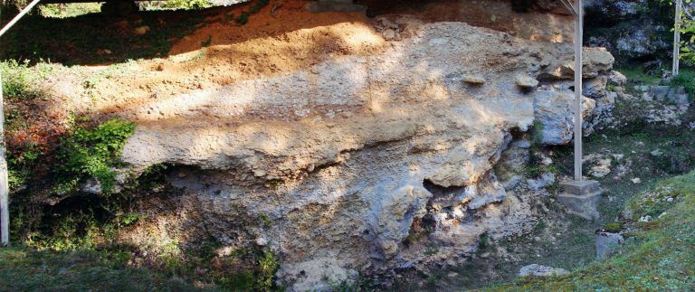 La Micoque Neanderthal rock shelter