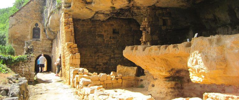 La Madeleine rock shelter