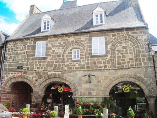 Dol de Bretagne - Les Petits Palets at no17 Rue des Stuarts