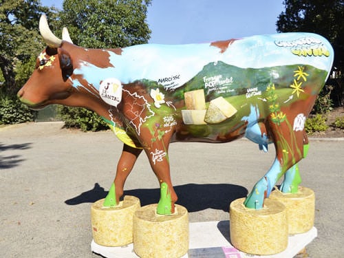 Cow advertising Cantal Cheese