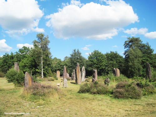 Pierres Droites in Monteneuf