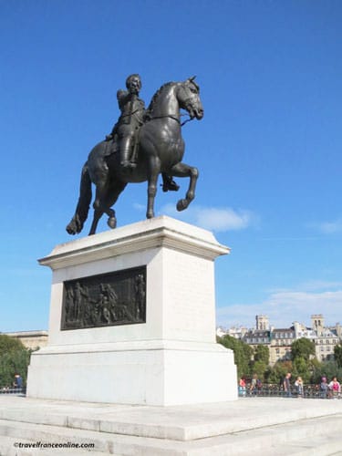 Equestrian statue of Henri IV on the Pont-Neuf