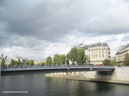 Pont Saint-Louis footbridge