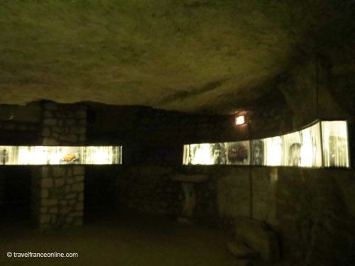 Chapel in the Caverne du Dragon
