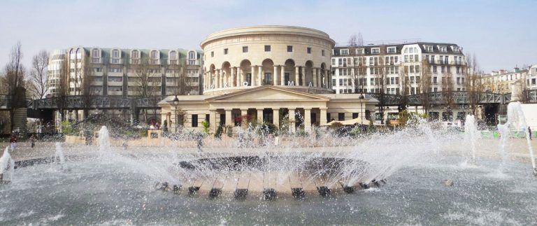 Rotonde de la Villette seen from the Bassin de la Villette
