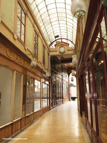 Passage du Bourg l'Abbé