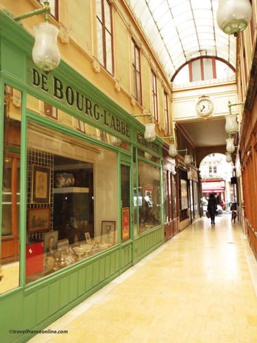 Passage du Bourg l'Abbé