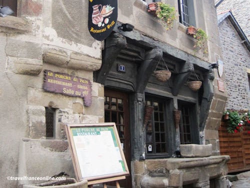 Dol de Bretagne - Porche au Pain at no1 Rue Ceint