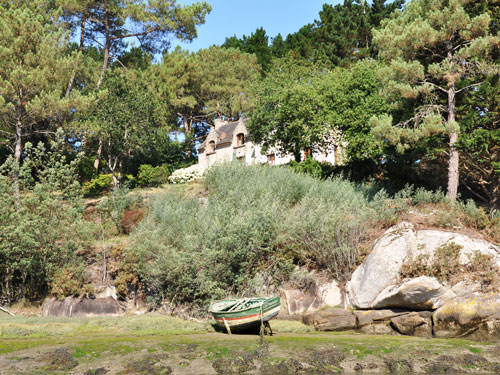 A traditional Breton house on the banks of the Aven in Brittany