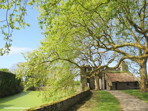 Chateau de Pirou - 4th fortified gate with its pedestrian and carriage gates
