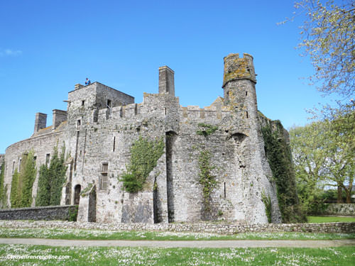 Chateau de Pirou seen from low court