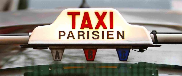 How to get a taxi from CDG Airport to Paris
