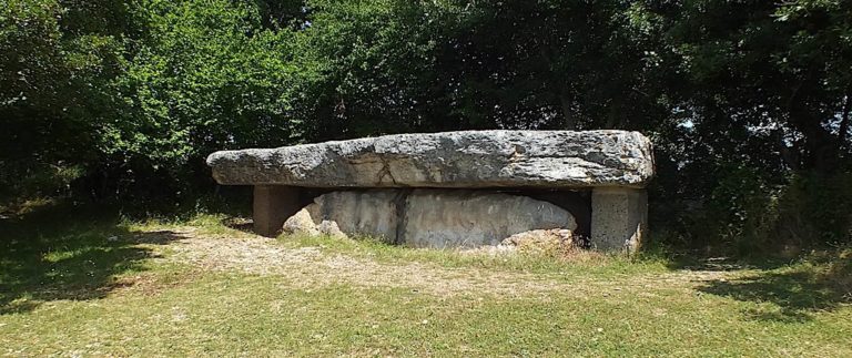 Dolmen de la Pierre Martine in Livernon - Lot