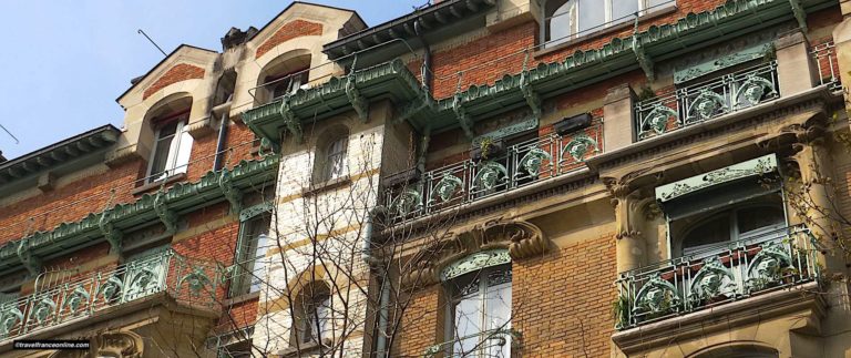 Castel Beranger - Art Noveau building in Paris for Travel France Online
