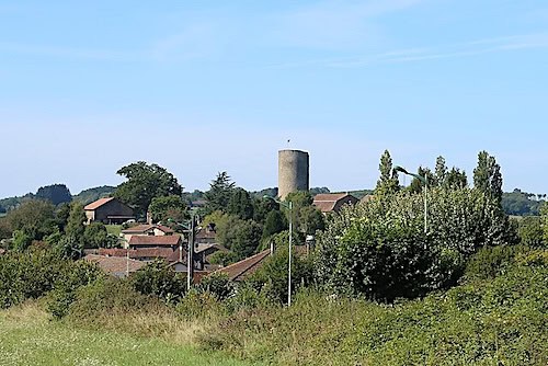 Chateau de Chalus Chabrol and village