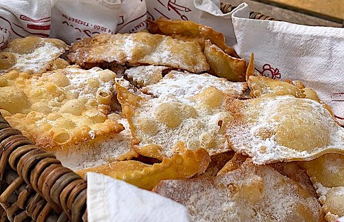 Delicious bugnes