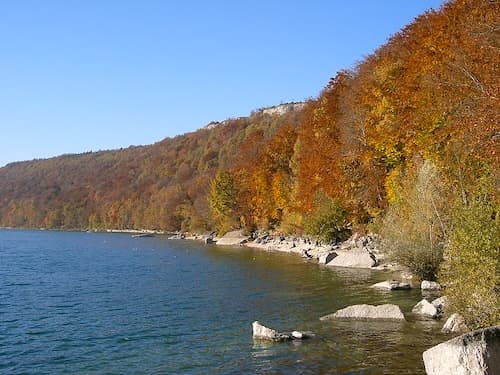 Lake Chalain cliff side in autumn