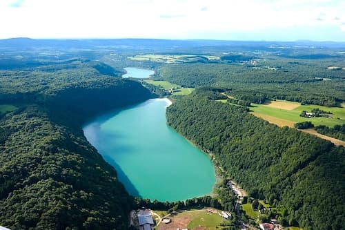 Lac du Val (foreground) and Lac Chambly
