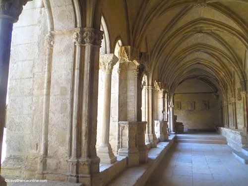Arles Saint-Trophime cloister gallery