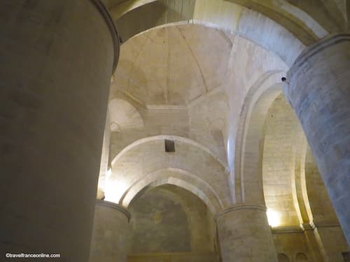 Saint-Honorat-Church- 20th century reinforced arches - Les Alyscamps necropolis Arles