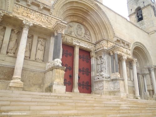 Abbey church Saint Gilles du Gard's facade