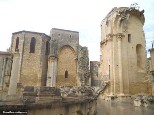 Abbey church of Saint Gilles du Gard - remnants of spiral staircase and medieval church
